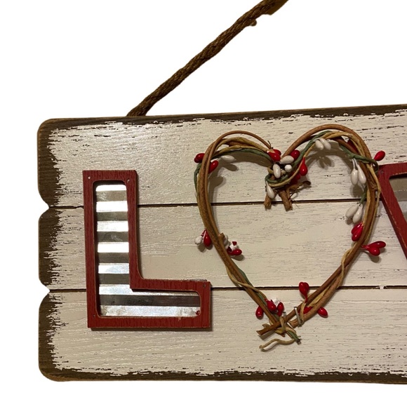 🌟3 FOR $15🌟 Wall Decor (Hanging) - L❤️ VE‼️ - Picture 8 of 8